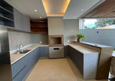 Cozinha do projeto de Casa em Brasília realizado pela RYO Engenharia